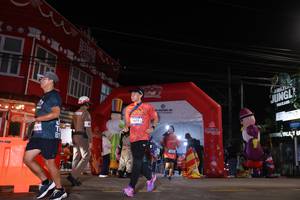 BIB: 3675
                            <button type="button" onclick="openModal(26257953)" class="btn btn-primary btn-sm float-right btn-popup" data-toggle="modal" data-target=".modal-high-quality">
                        <i class="fas fa-shopping-cart"></i> Add to Cart
                    </button>
                                            <button type="button" onclick="isThisMe(26257953, true)" class="btn btn-success btn-sm float-right btn-popup btn-isme hidden" data-toggle="tooltip" data-placement="bottom" title="นี่คือรูปของคุณใช่ไหม คลิกที่นี่เพื่อเอาเข้าอัลบั้ม">
                        <i class="fas fa-plus"></i> Add to album
                    </button>
                    <button type="button" onclick="isThisMe(26257953, false)" class="btn btn-warning btn-sm float-right btn-popup btn-isnotme hidden">
                        <i class="fas fa-ban"></i> Remove from album
                    </button>